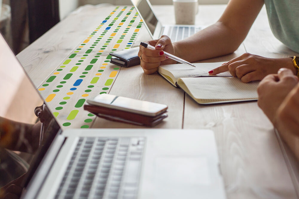 Vertical IQ and Social Sales Link collaboration for prospecting power of linkedin